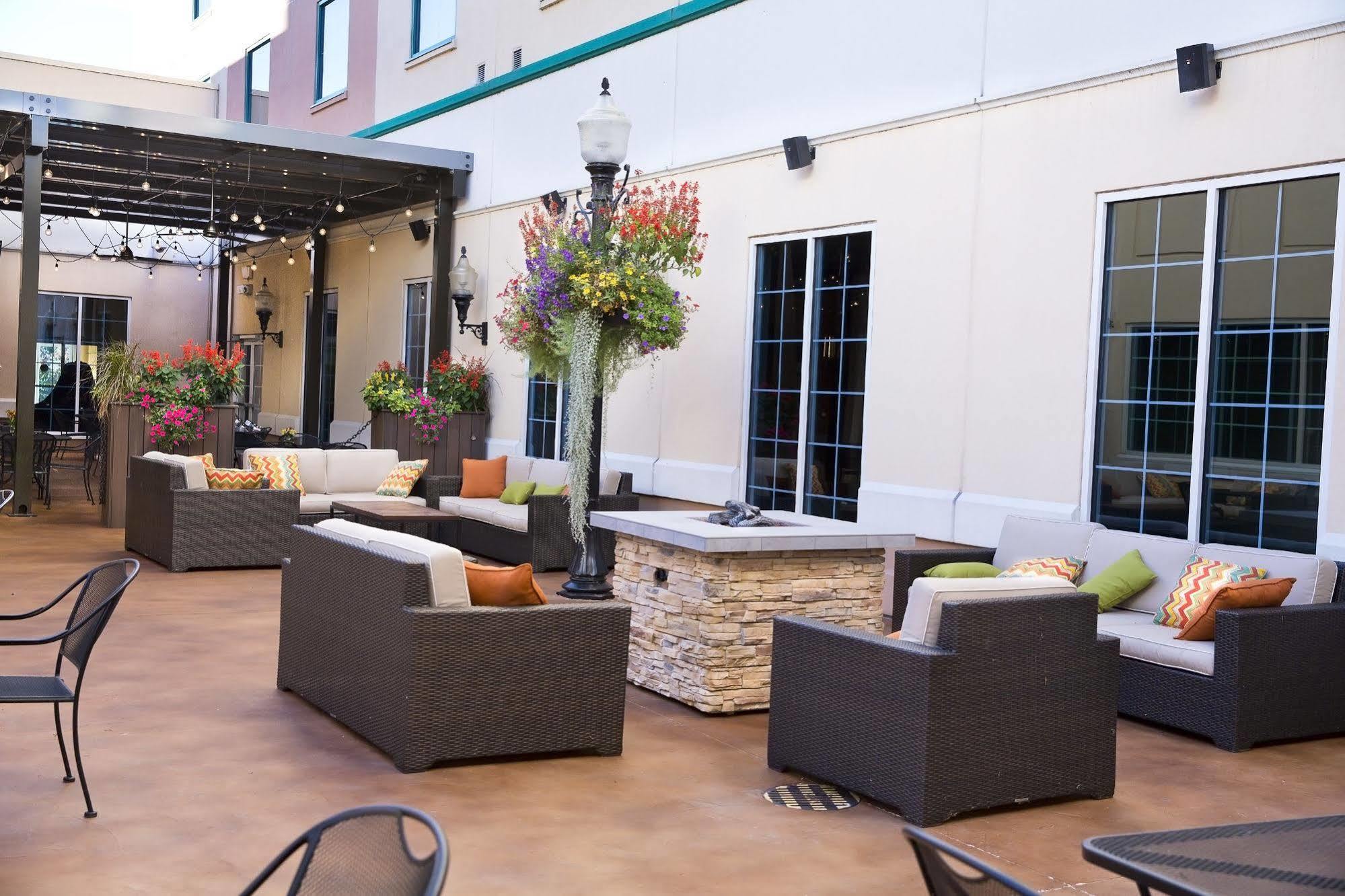 Isle Of Capri Casino Hotel Boonville Exterior photo