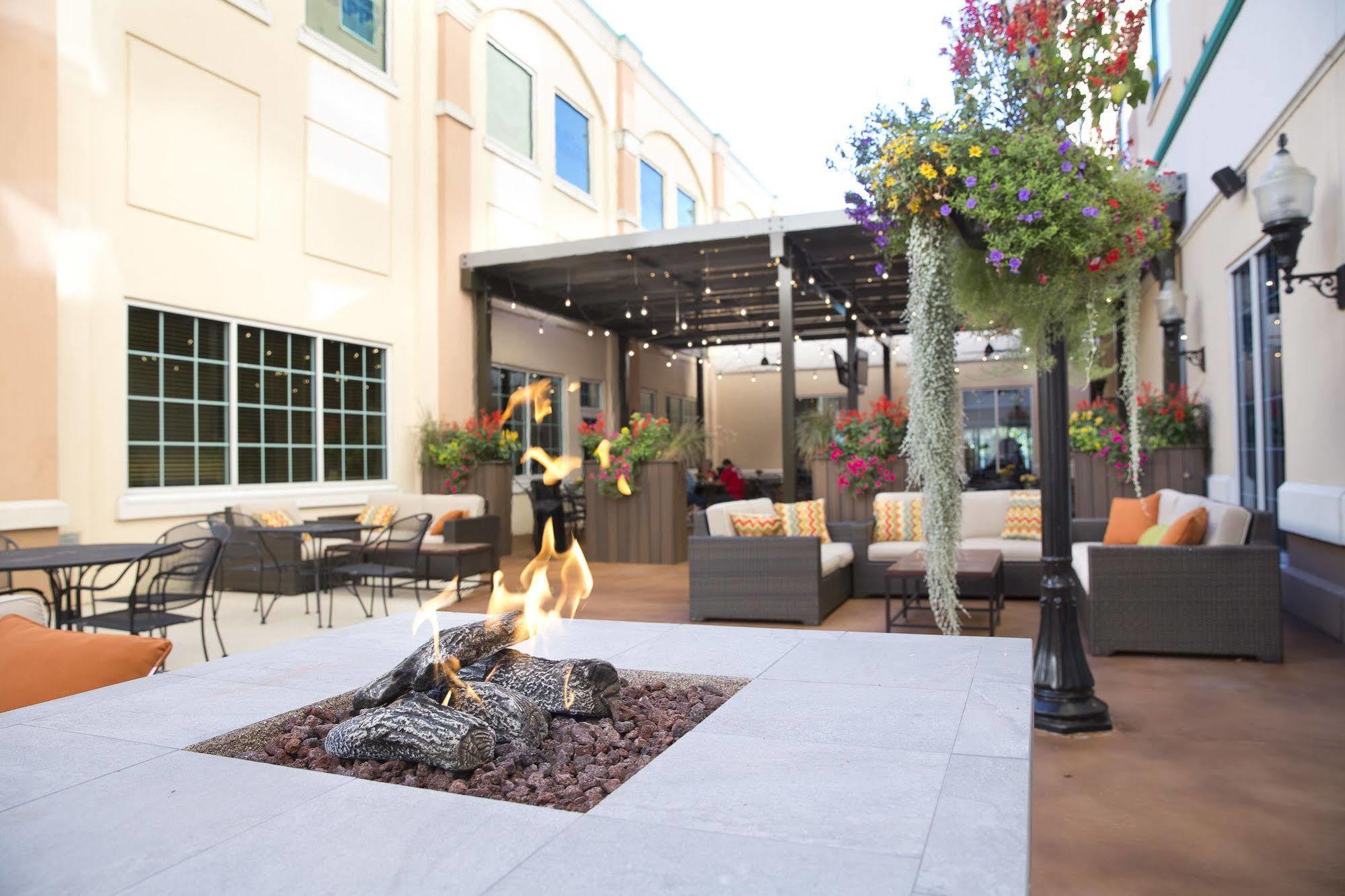 Isle Of Capri Casino Hotel Boonville Exterior photo